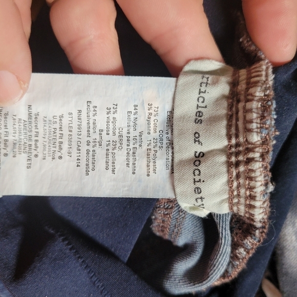 Aritcles of Society Maternity Jeans - Picture 3 of 7